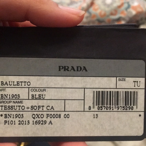 Prada nylon handbag with gold finish - Picture 6 of 6